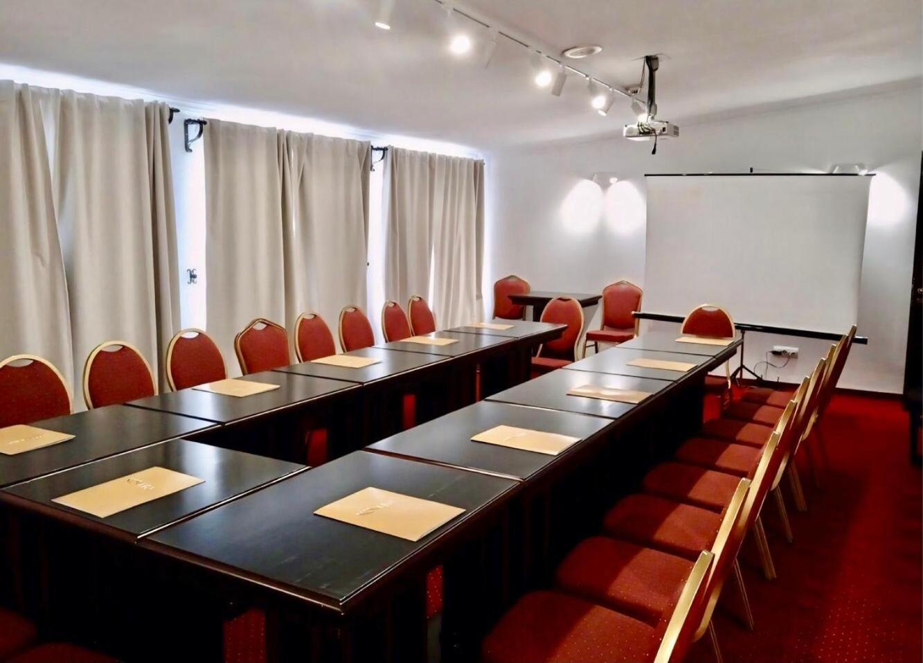 Novera Hotel 4*