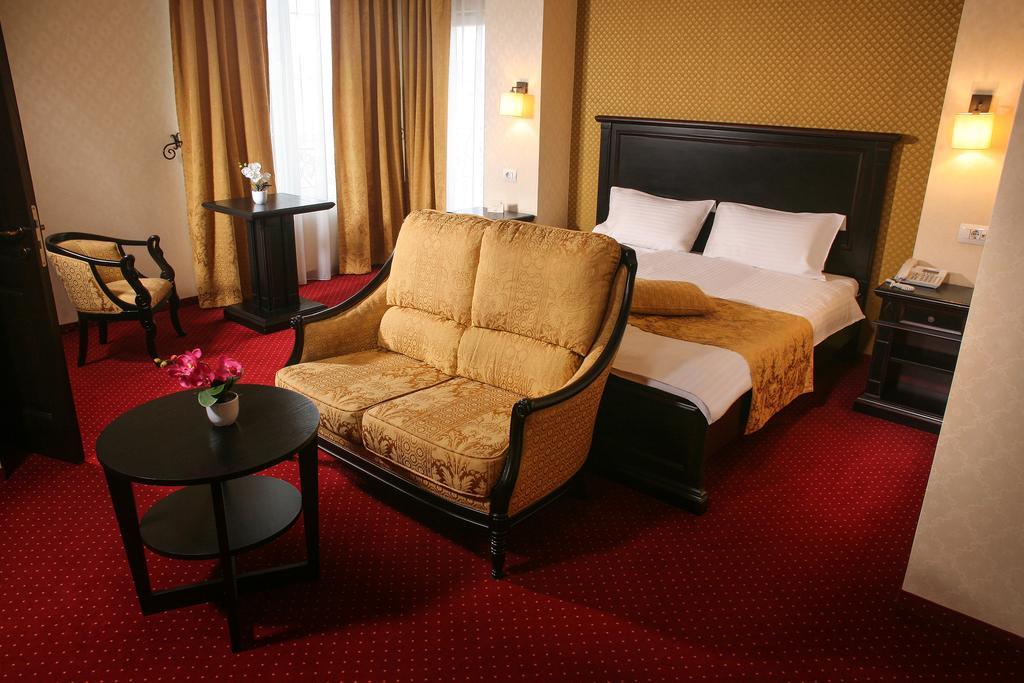 Novera 4*