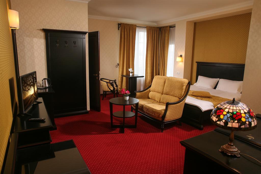 Novera Hotel