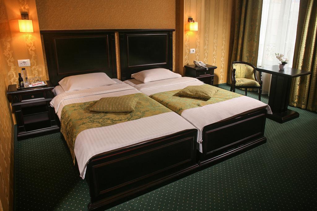 Novera 4*